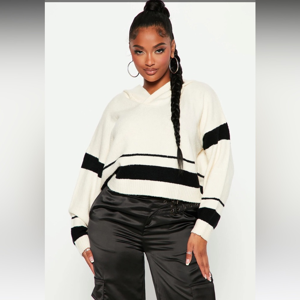 Hooded sweater